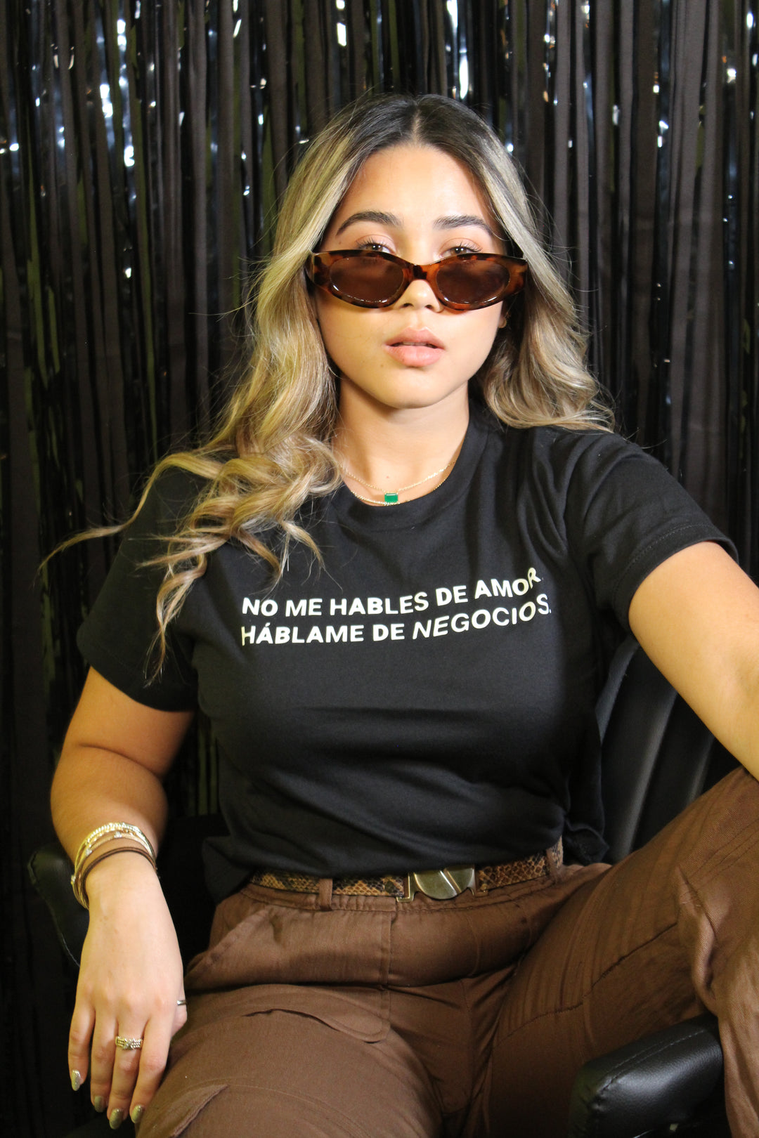 No Me Hables de AMOR, Háblame de NEGOCIOS - Tee